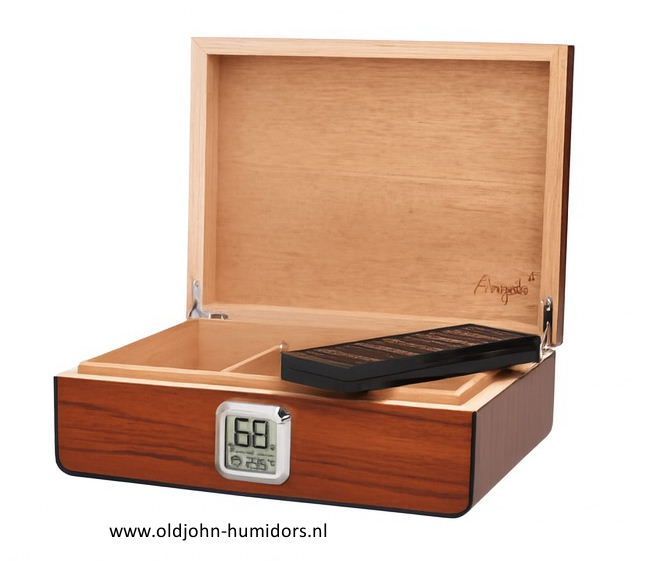 H35 ANGELO® PREMIUM MERK HUMIDOR DIGITALE HYGROMETER
Mat bruin met houtnerf design
Gratis sigarenknipper 20-30 sigaren.