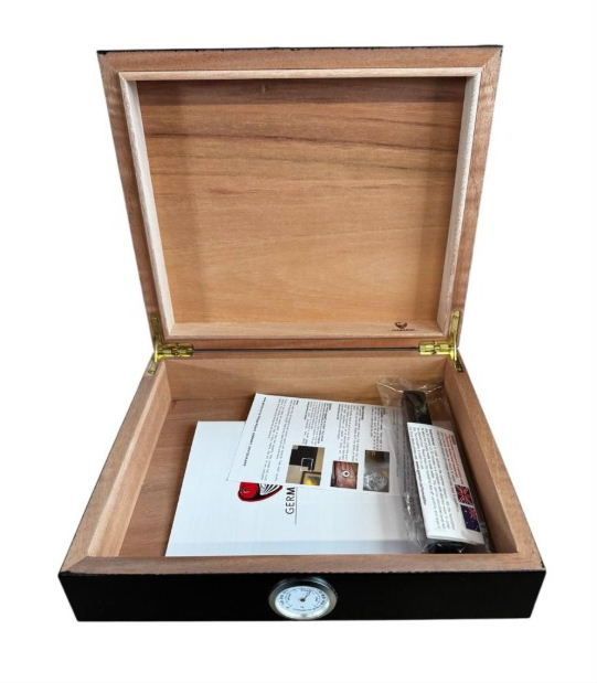 Humidor met Cuba Vlag - hygrometer aan buitenzijde afleesbaar | Old John Humidors