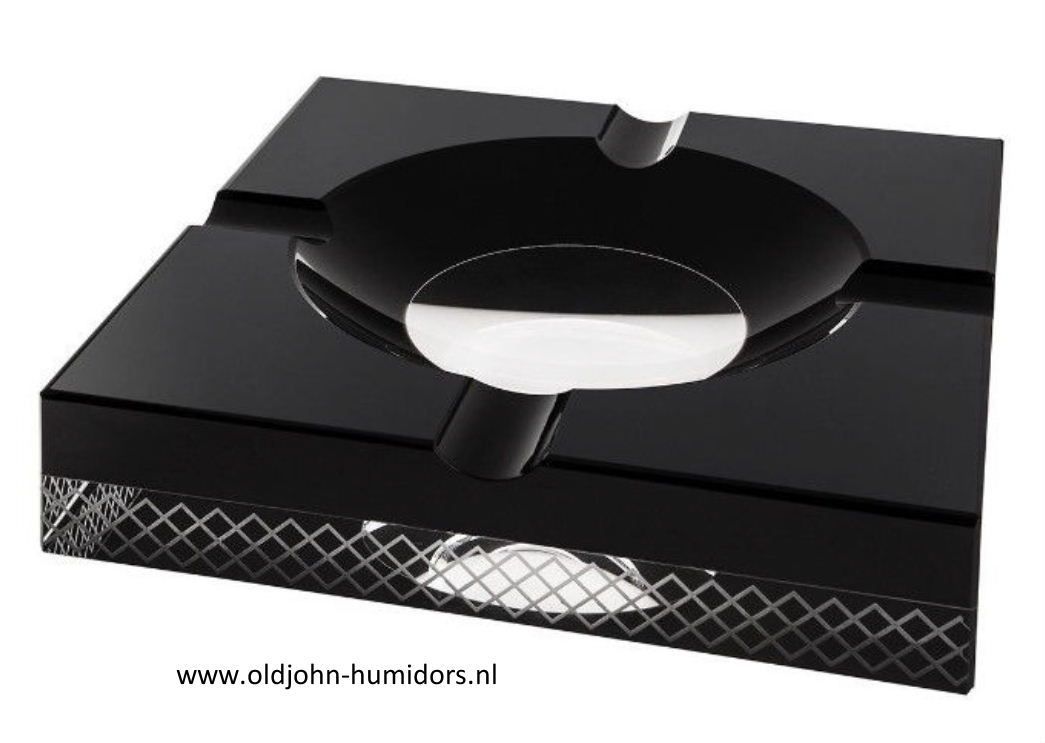 SAB13 Sigarenasbak Crystal Black 4 leggers 20 x 20 x 3,8 cm Kristalglas verkoop via www.oldjohn-humidors.nl