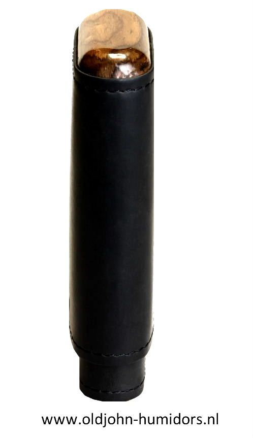 SK04H Adorini sigarenkoker zwart echt leer 2 of 3 sigaren cederhout aan de binnenzijde, hout aan onder- en bovenkant verkoop via oldjohn-humidors.nl