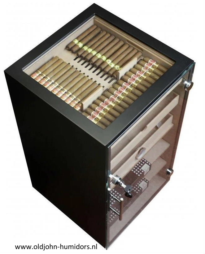 H188 Humidor Adorini Prato DeLuxe. Zwart.