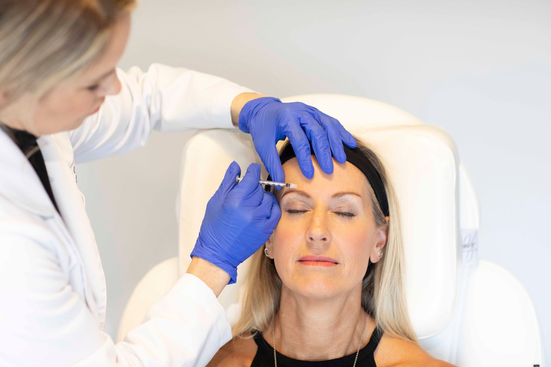 women getting botox