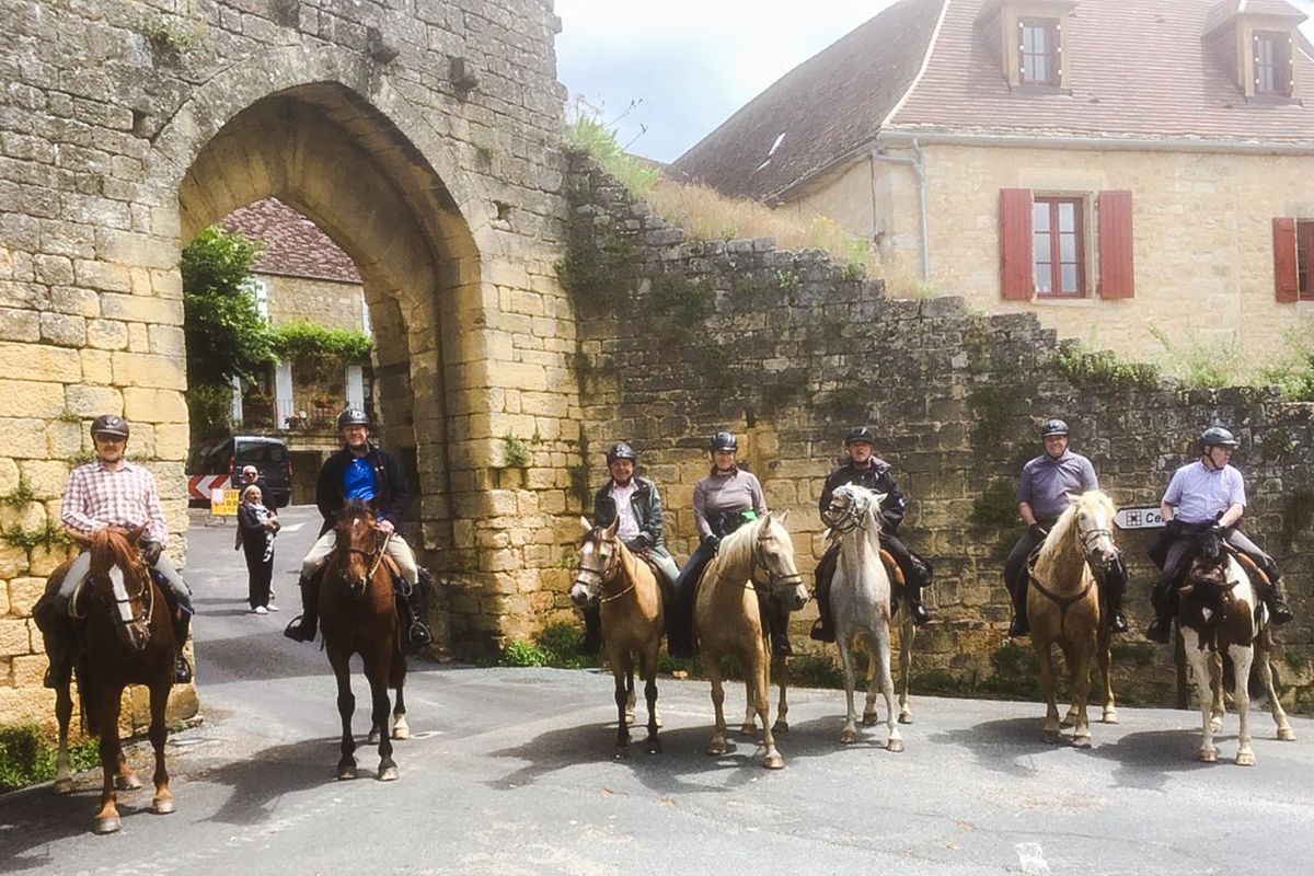 France’s Perigord Castle Ride (Purple)