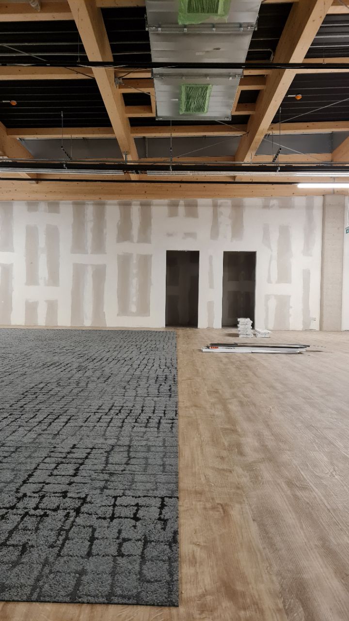 Referenz für arbeiten bei Fitnessstudio - Morefit - Baustelle - Parkett verlegen