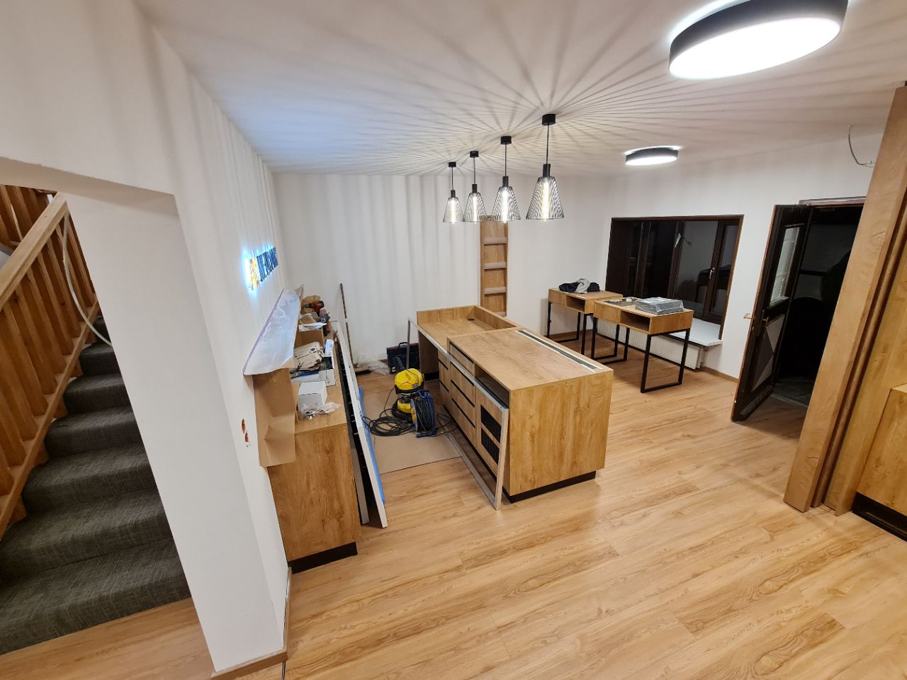 Referenz für arbeiten bei Hörakustiger - Neuroth - Büro Parkettboden