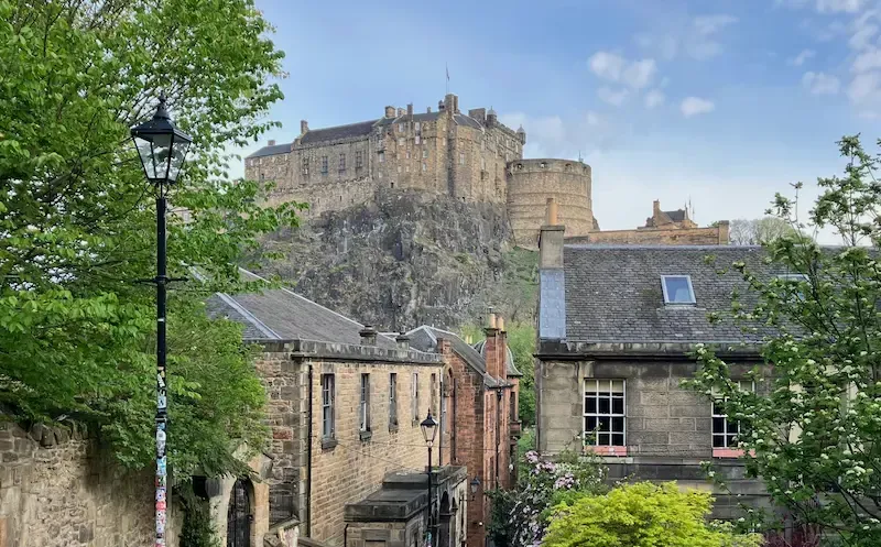 Picturesque view of Edinburgh Castle during an Edinburgh private walking tour.