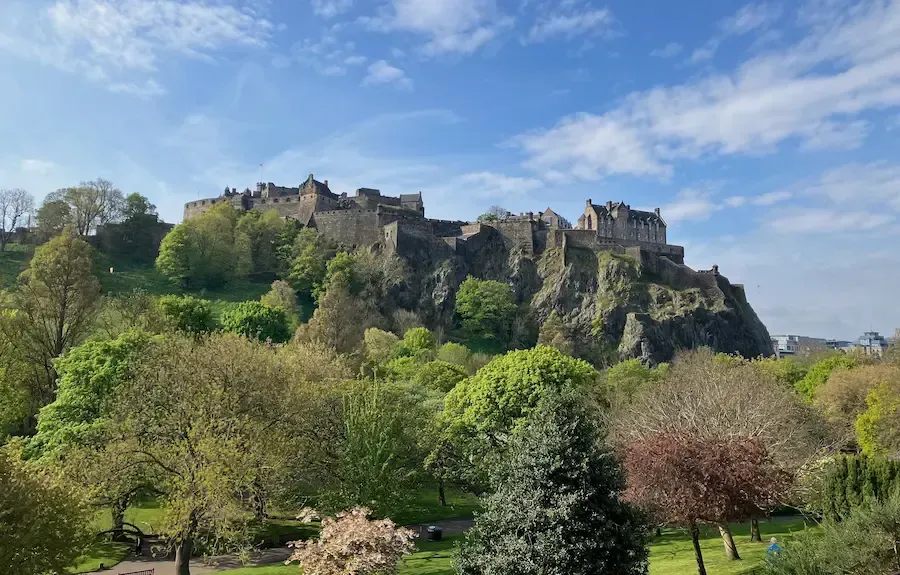 Scenic view of Edinburgh Castle and Old Town during an Edinburgh walking tour.