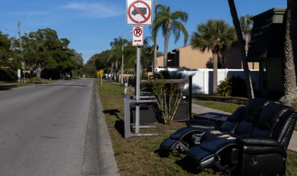 furniture and appliance waste to be hauled and removed in pembroke pines florida
