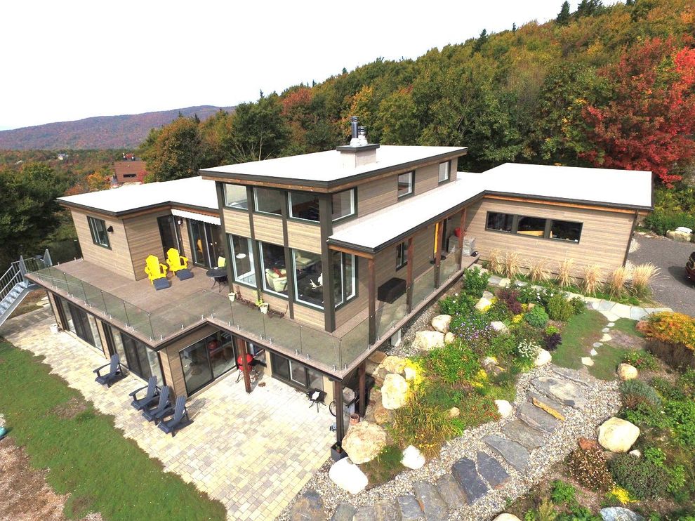 Immense terrasse recouverte en membrane de pvc