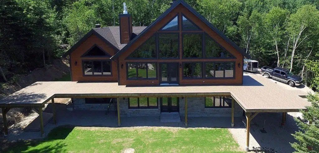Très grande terrasse recouverte de membrane PVC imperméable