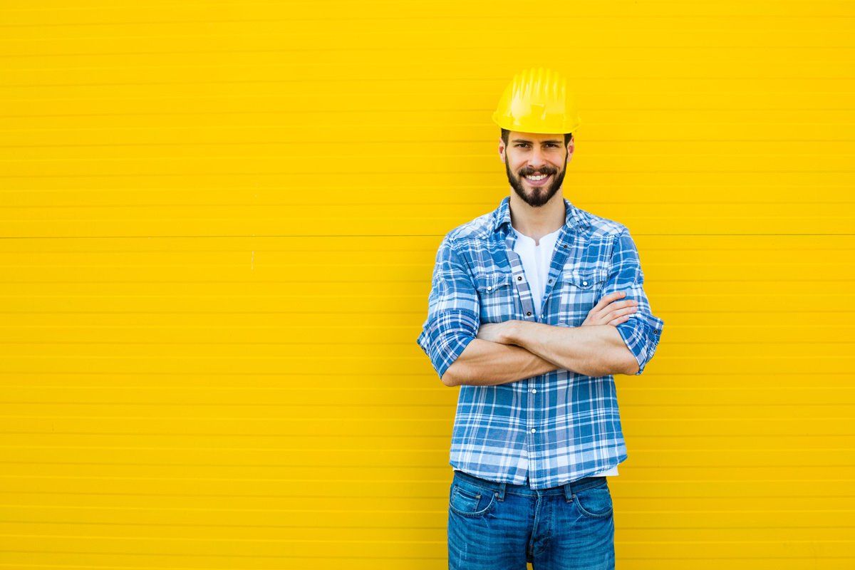 Entrepreneur en construction heureux