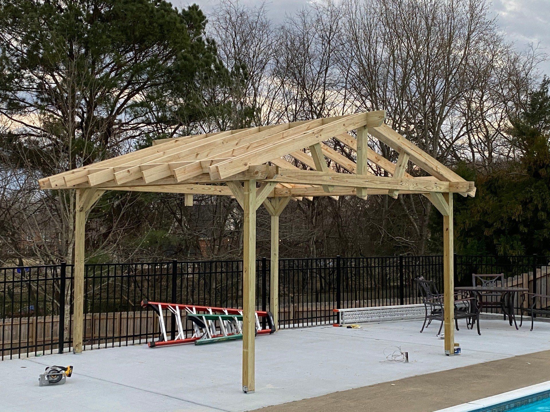 deck builder in green hills, tn