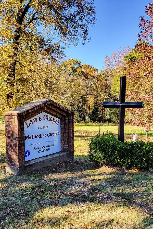 a sign for law 's chapel methodist church