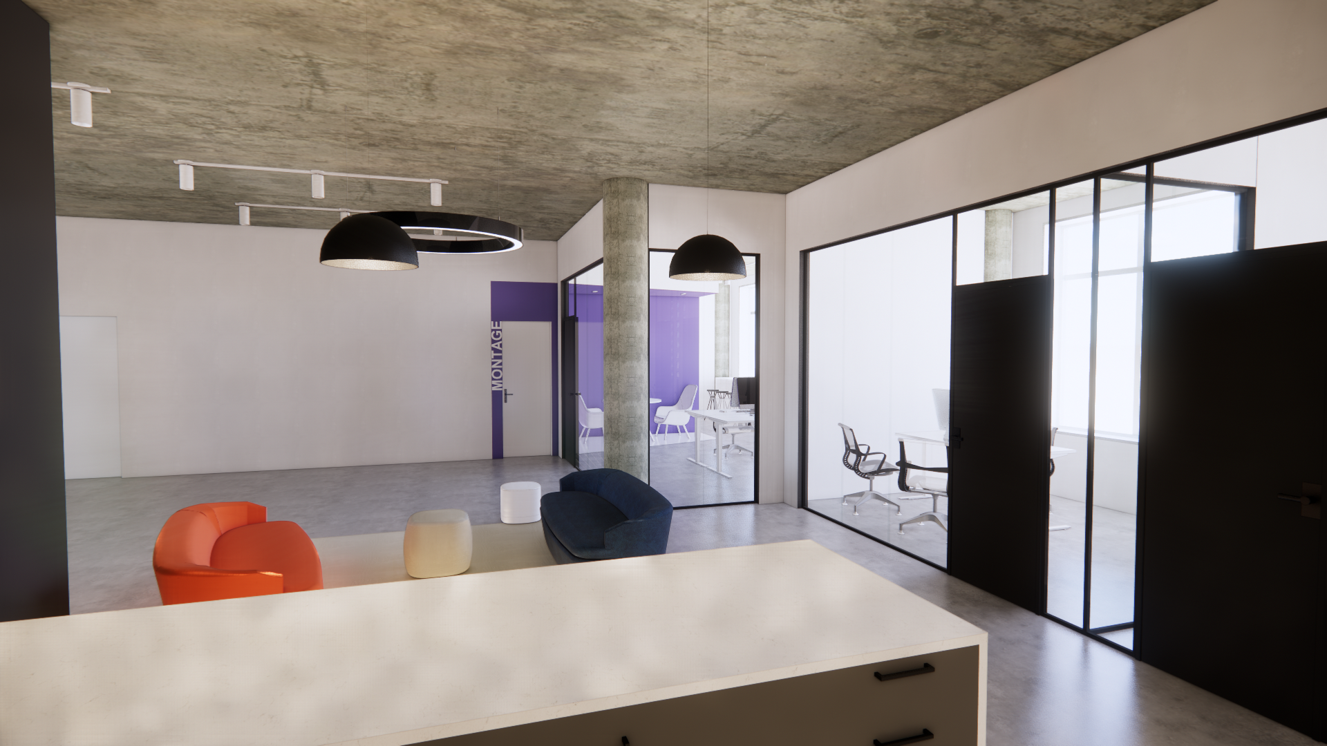 Intérieur de bureau moderne avec coin salon et pièces aux parois vitrées ; plafond en béton, couleurs neutres et sièges colorés.