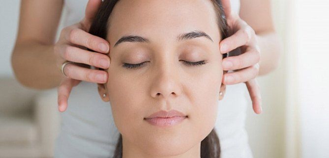 Light therapy facial