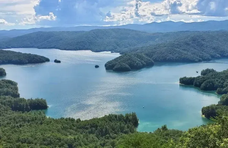 Lake Hartwell