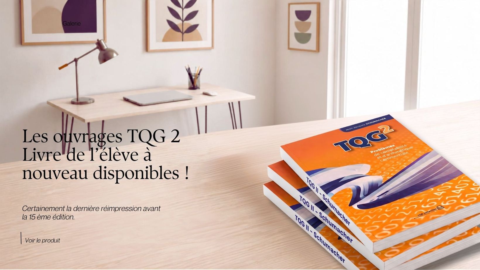Publicité pour la méthode comptable TQG en Suisse ; ordinateur portable, livres, graphiques et calculatrice sur fond violet.