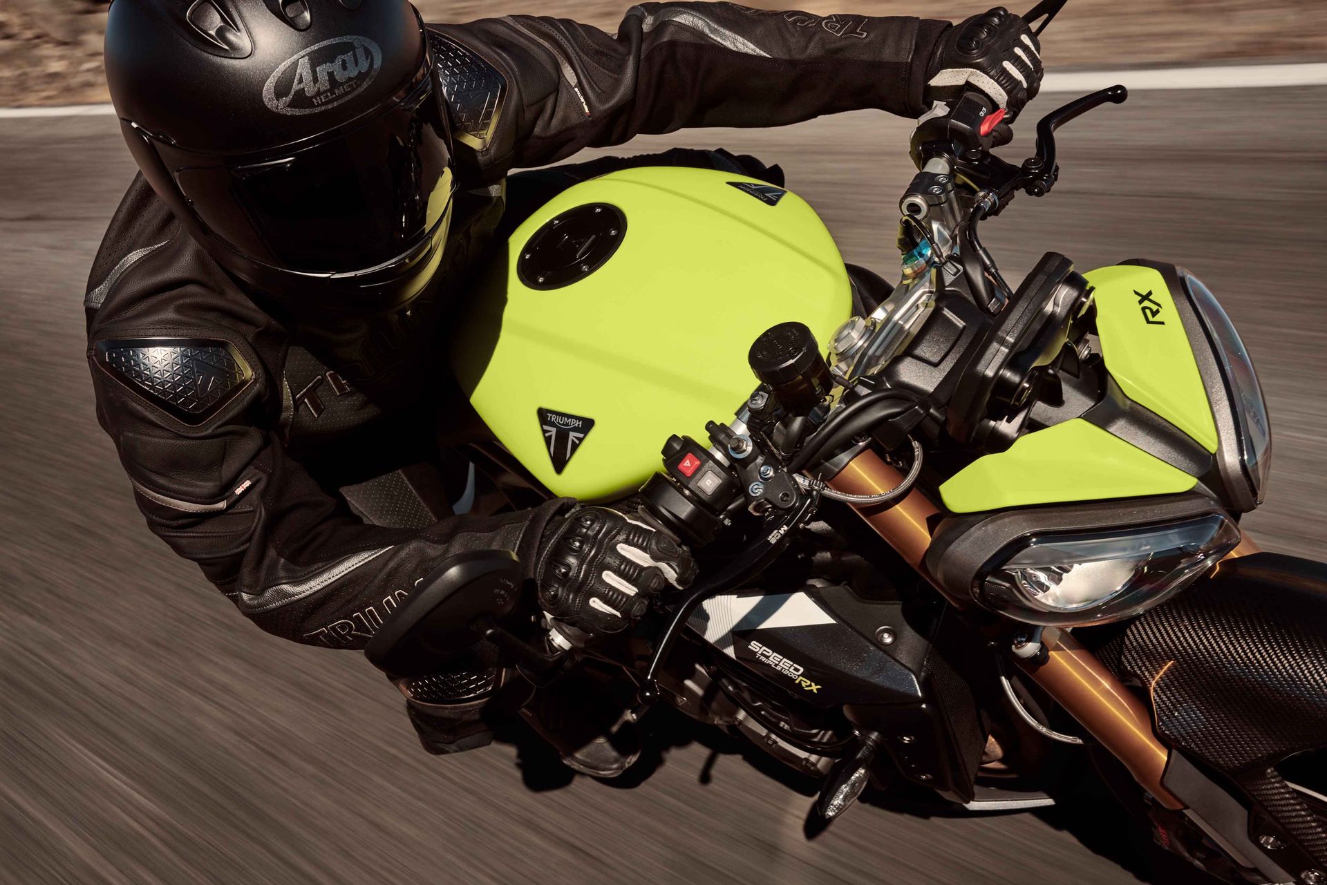 OE_SpeedTriple1200RX_MY25_16006_JP.jpg