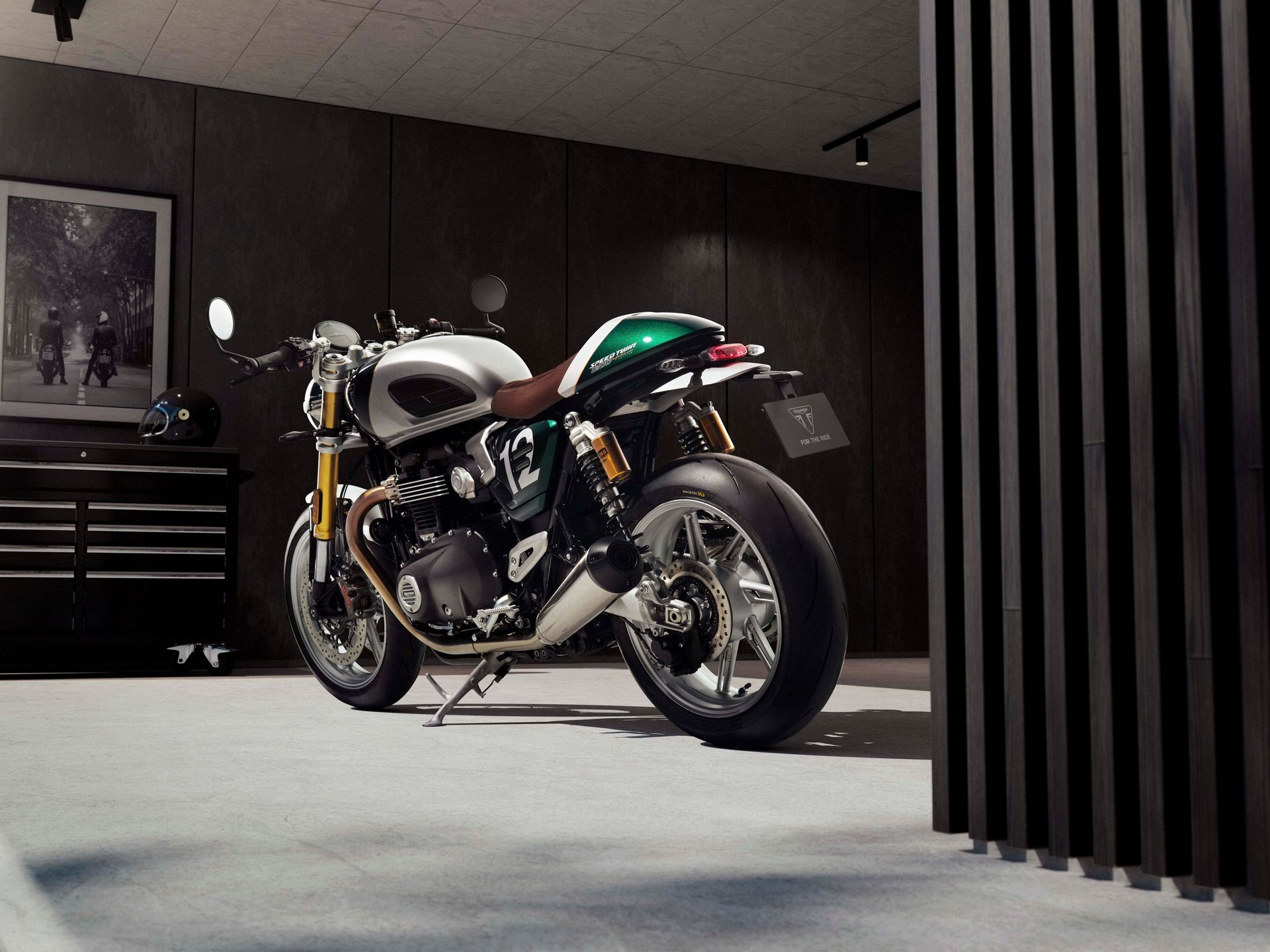 OE_SpeedTwin1200RS_MY25_012548_JP.jpg