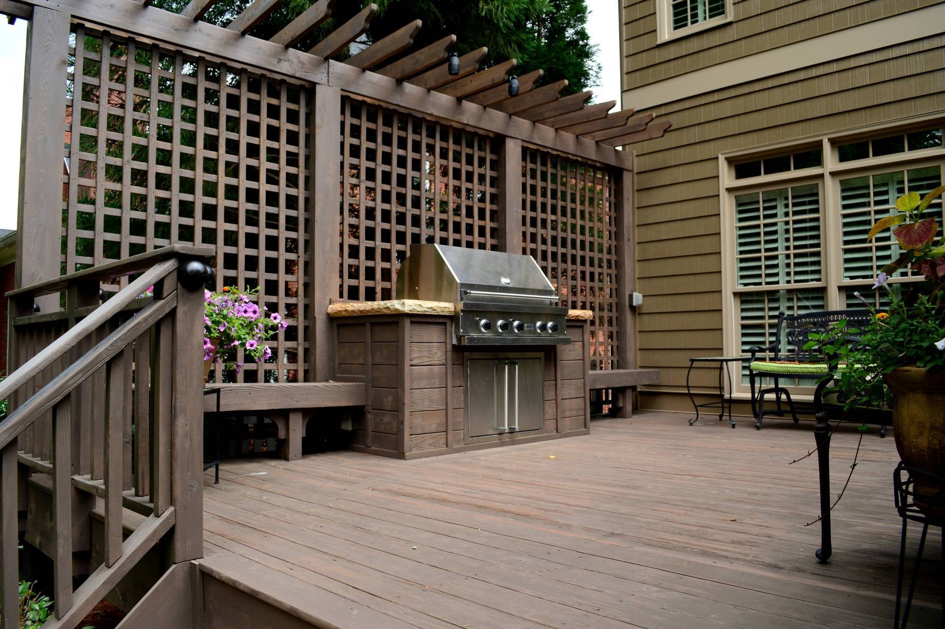 Exterior 8
