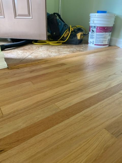Repair and install flooring in San Diego suburbs
