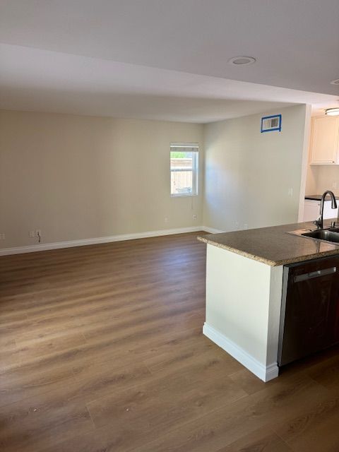 Affordable floor installation and repairs for homes and businesses in Carlsbad.