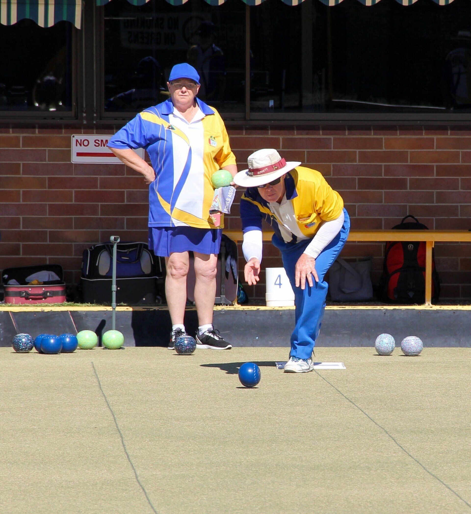 Members Playing Bowl — Bowls in Bundaberg, QLD Members Playing Bowl — Bowls in Bundaberg, QLD