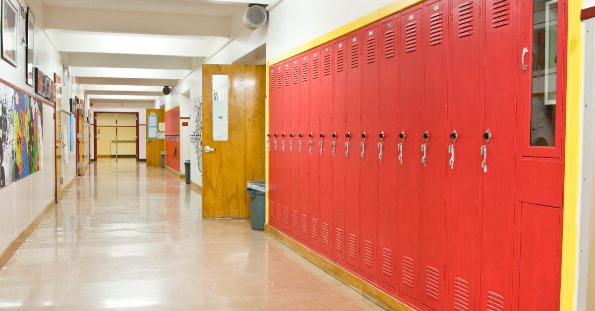 How To Select Durable Lockers for High-Traffic School Halls