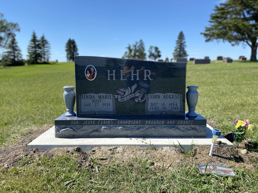 Monuments Haut Funeral Home