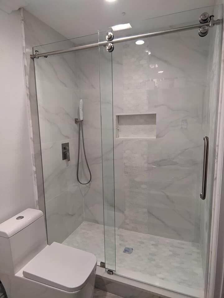 Cancelería para baños