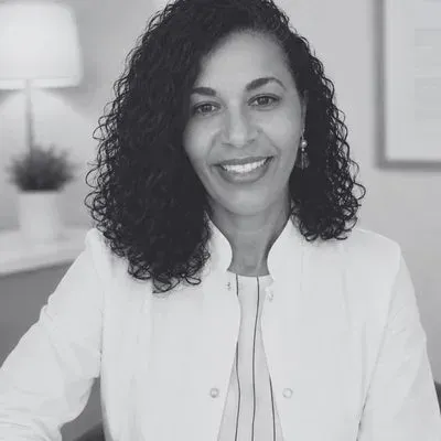 Dr Nora Miftah