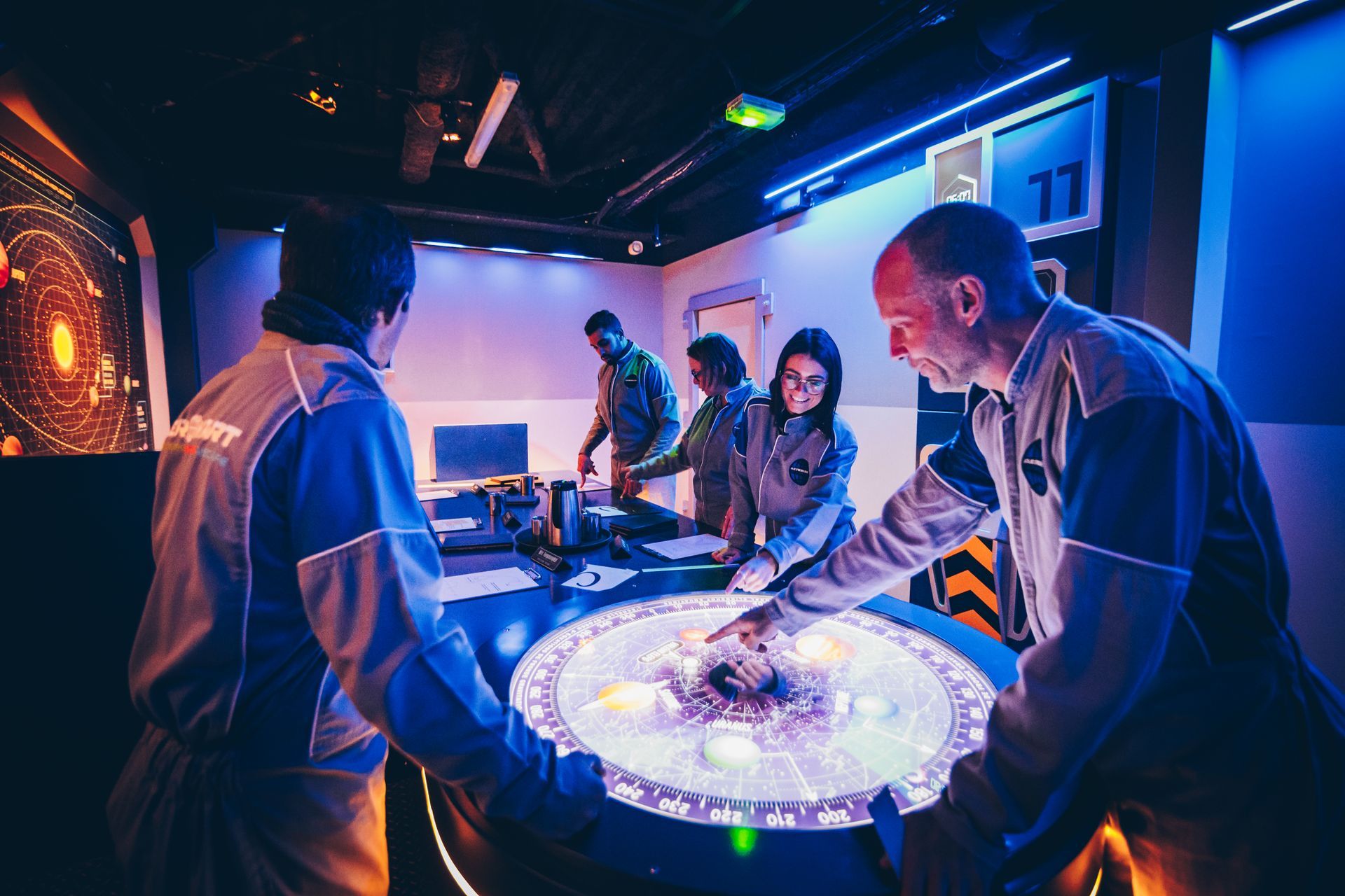 Décor futuriste de l'escape game Winscape chez Aerokart Argenteuil