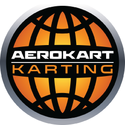 Un logo pour le karting indoor aérokart avec un globe au centre