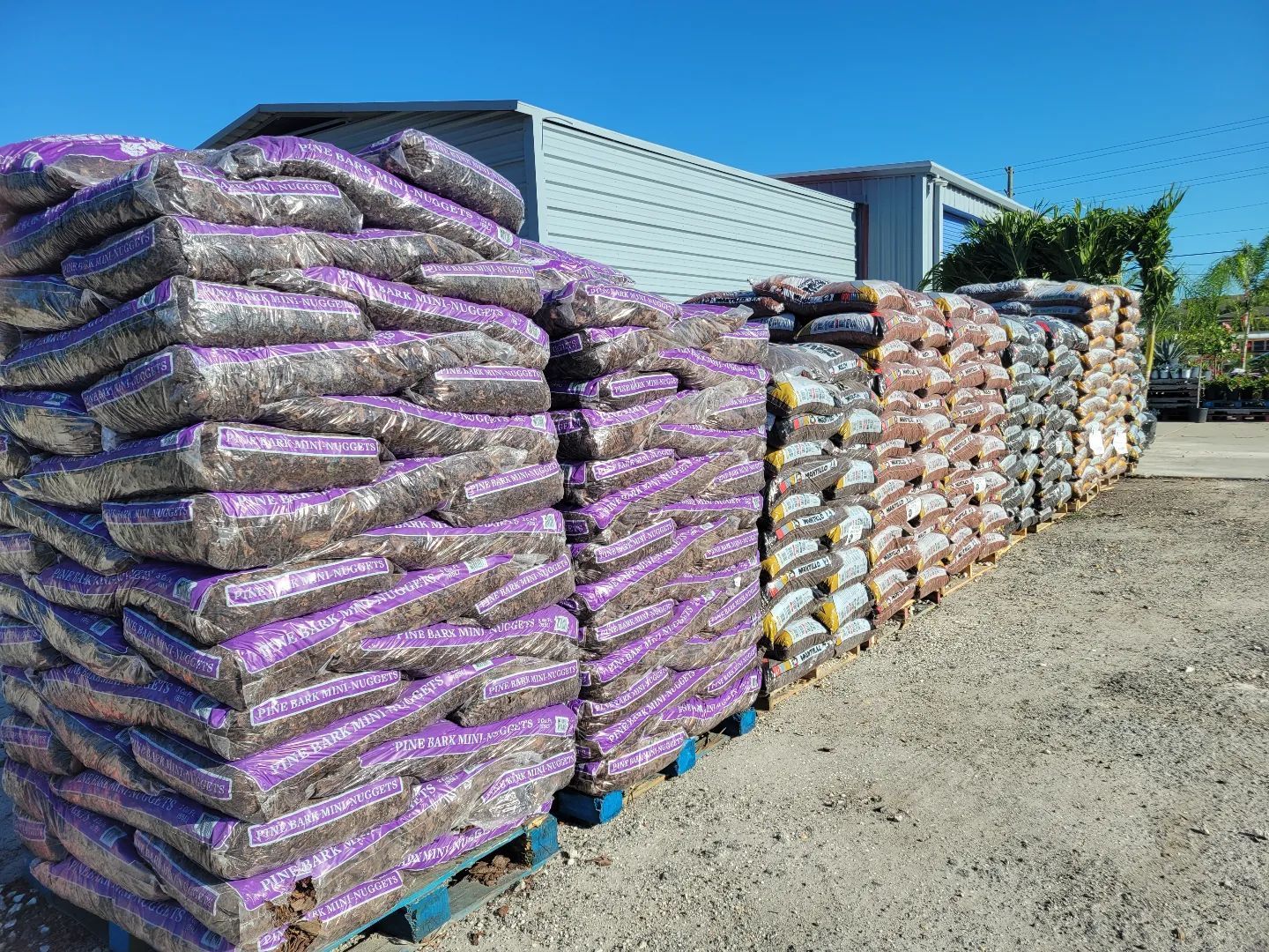 mulch and soil supplies | Wesley Chapel, FL