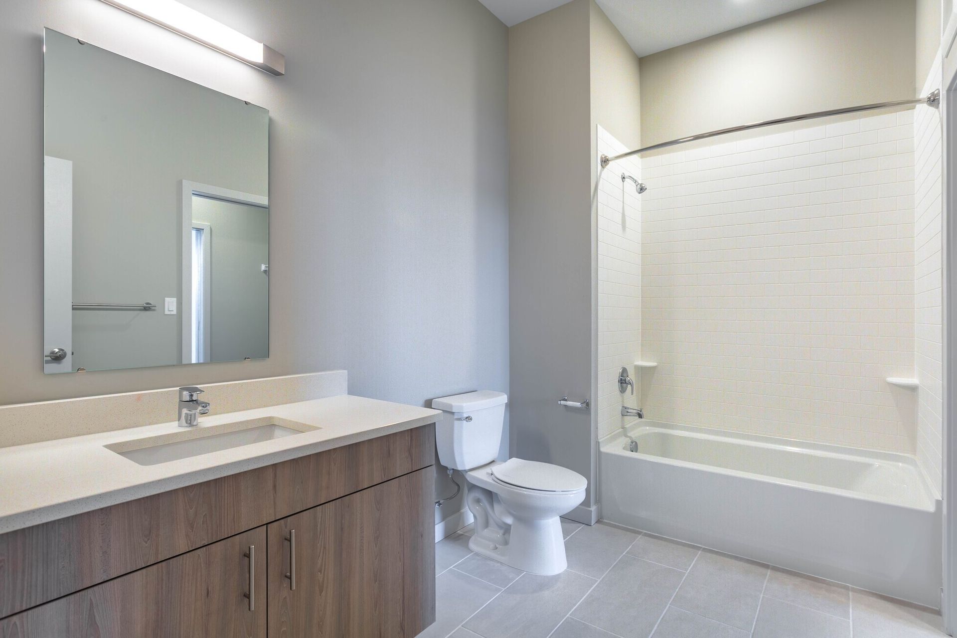 The Marquette  - bathroom 01