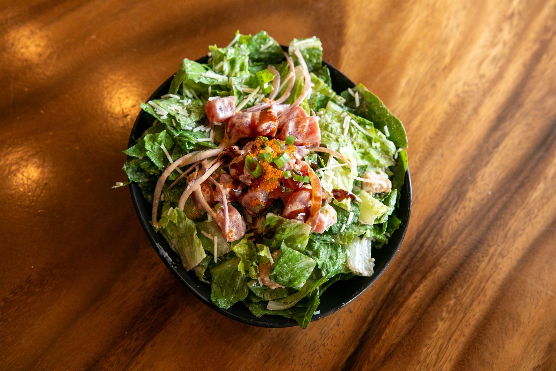 Cesar salad with poke