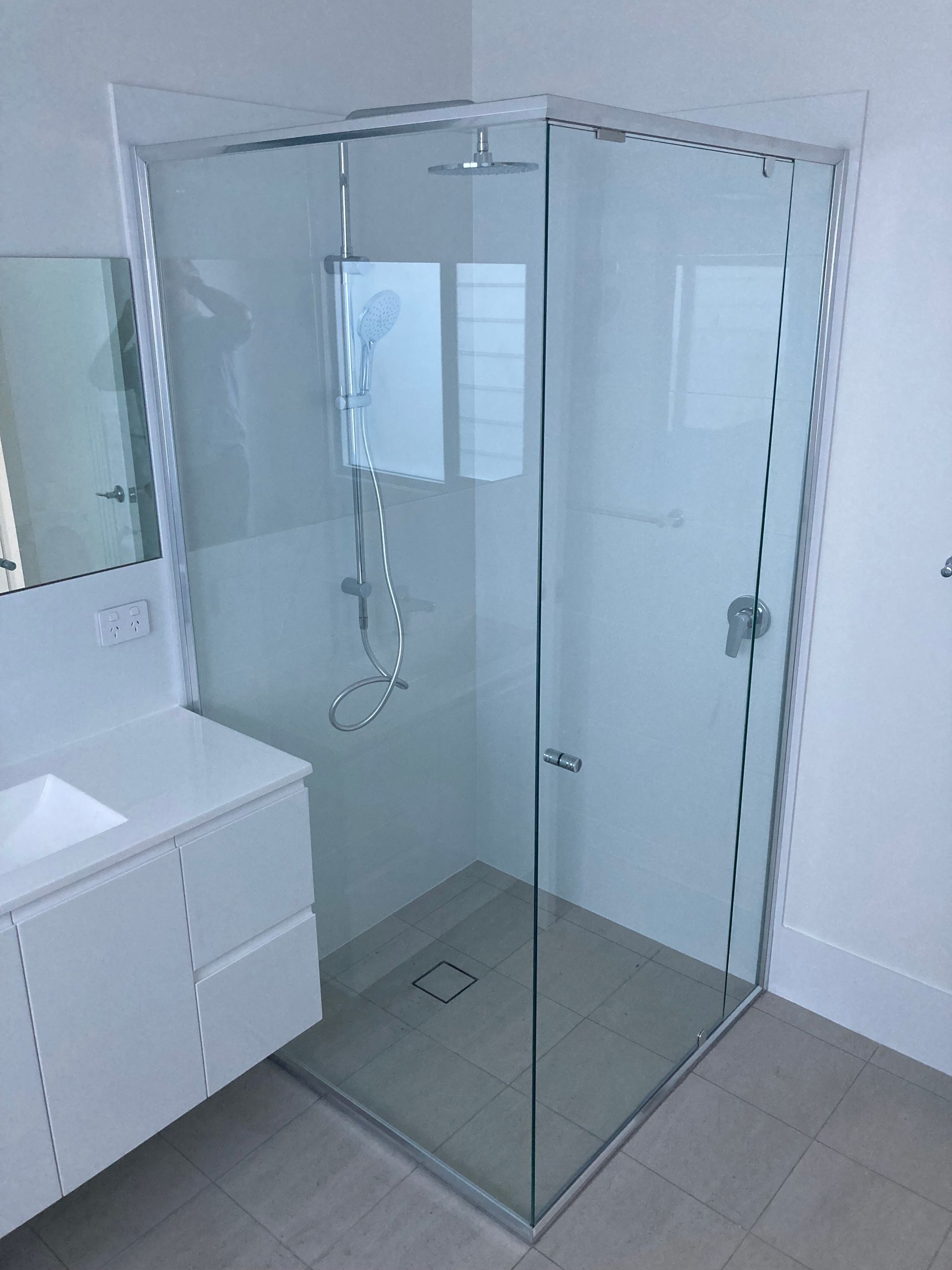 Semi Frameless Pivoting Shower Screen 6 — Patterson Glass Works in Kempsey, NSW