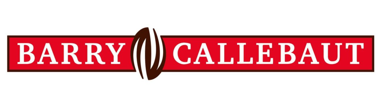 Het Barry Callebaut-logo, met witte tekst op een rode horizontale balk en een centraal bruin, gestileerd cacaoboon-icoon.