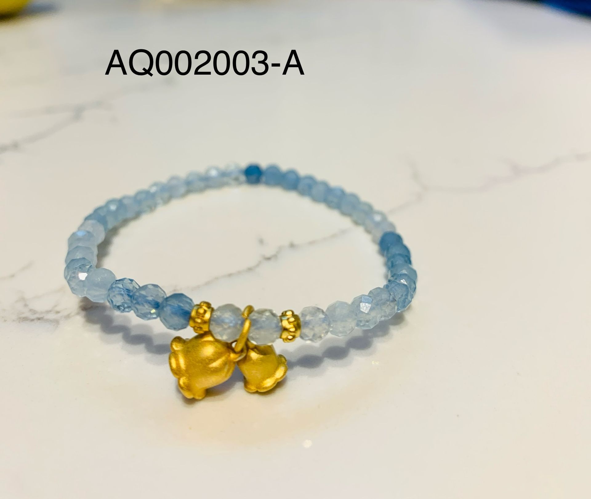 海藍寶 (Aquamarine) - 喉輪