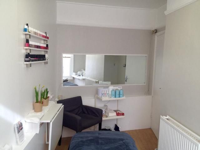 Our Clean and Comfortable Beauty Room in London Muswell Hill N10 Our clean and comfortable beauty salons room in london n10 muswell hill