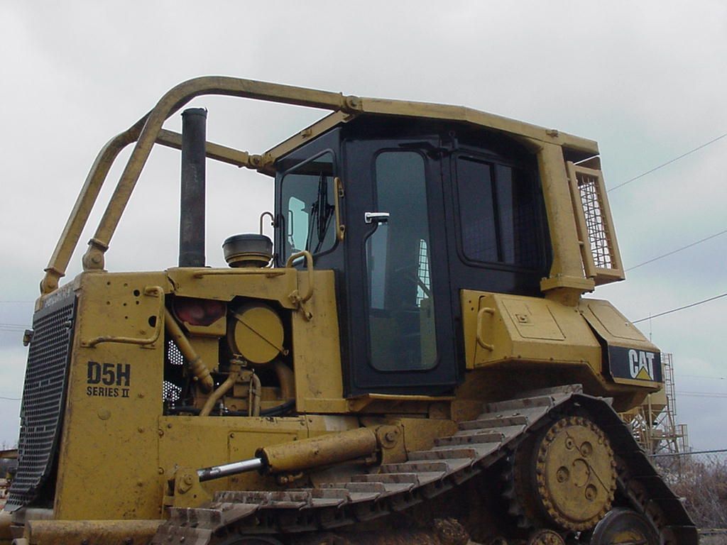 Caterpillar D5H ECAB