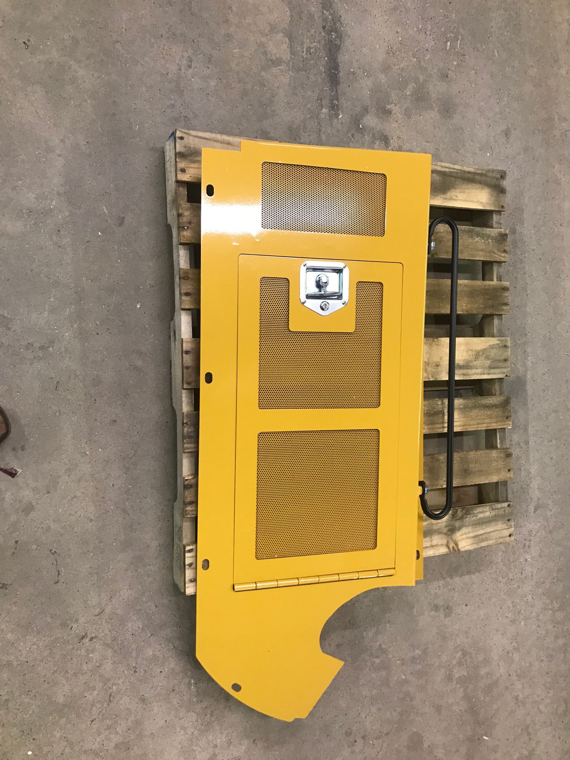 D6D Engine Enclosure