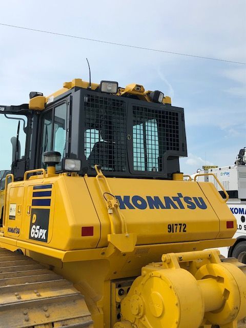 KOMATSU D65-18 SCREENS