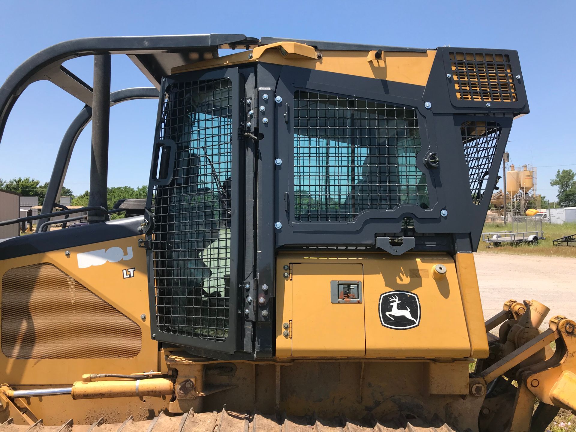 John Deere 450,550 and 650J Screens