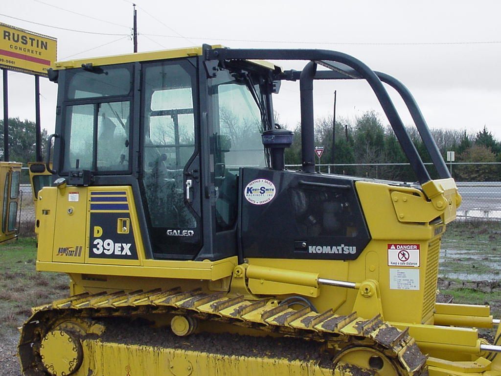 Komatsu Sweeps