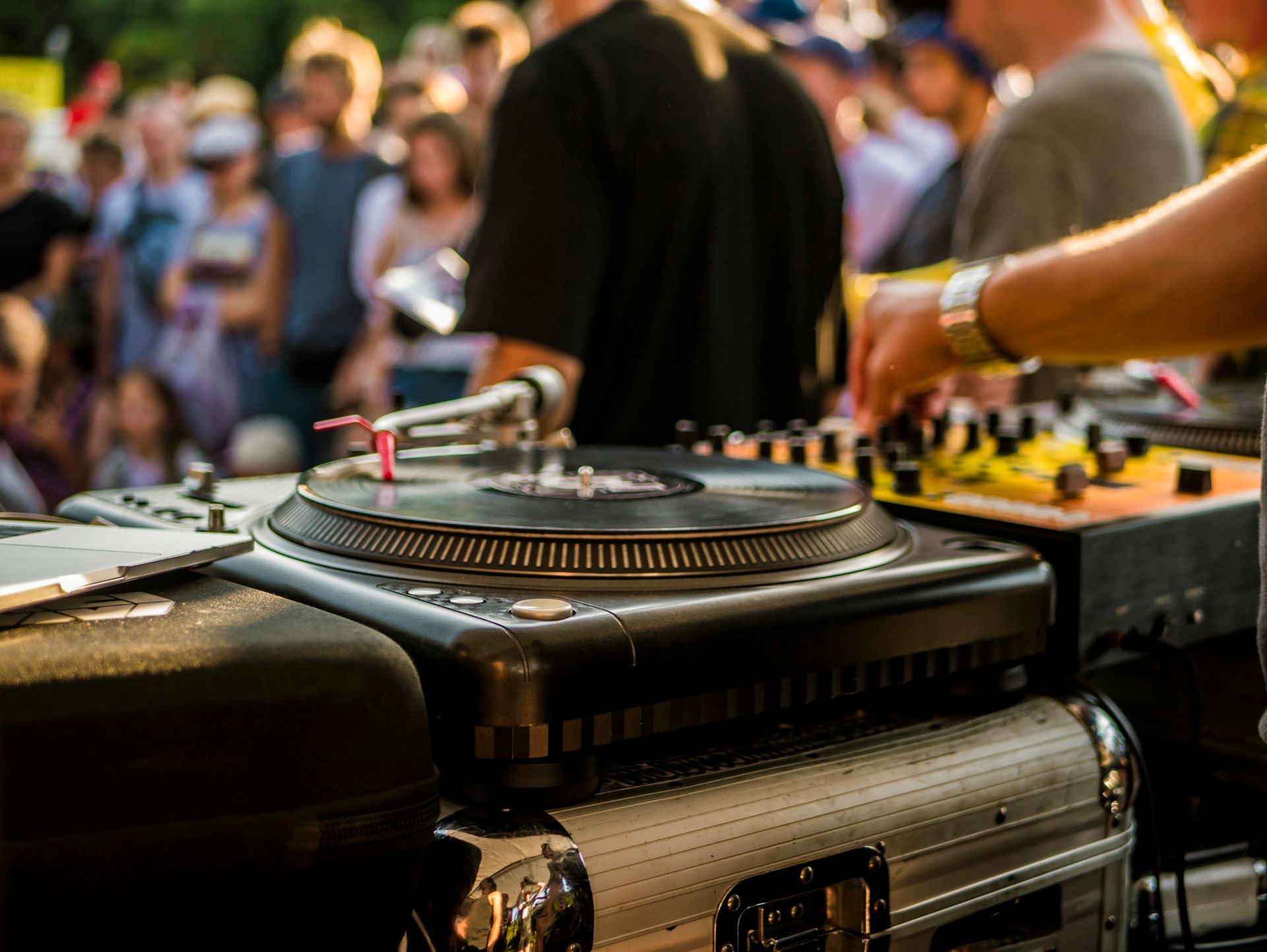 School Event DJ in Royal Oak, MI