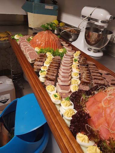 Relais du petit bourg à Ardon: Votre restaurant - caveau - traiteur