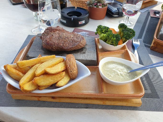 Relais du petit bourg à Ardon: Votre restaurant - Caveau - Traiteur