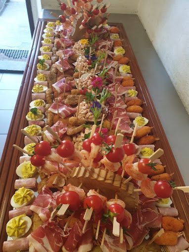 Relais du petit bourg à Ardon: Votre restaurant - caveau - traiteur
