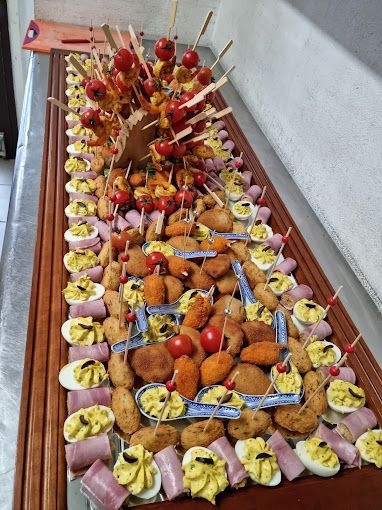 Relais du petit bourg à Ardon: Votre restaurant - caveau - traiteur